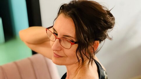 Enter UnaTerra VIP Show