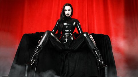 Enter VenenaShwarz VIP Show