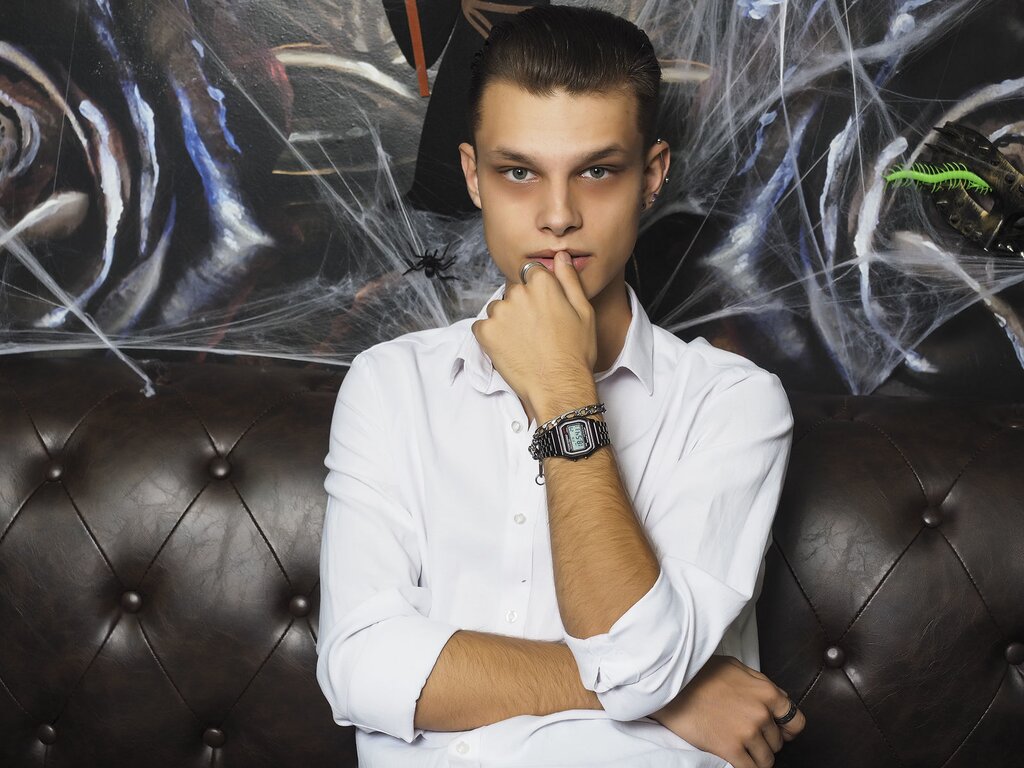 Enter ZackSamson VIP Show