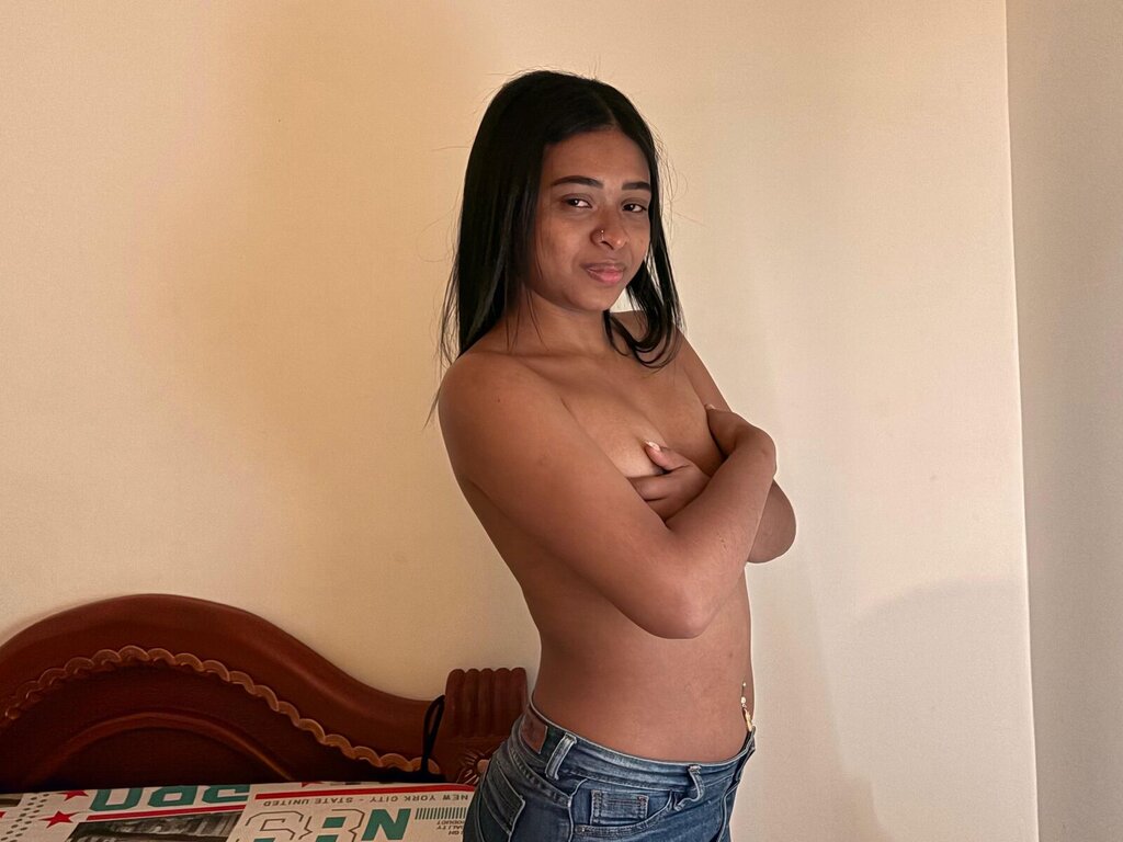 Enter ZarahJordan VIP Show