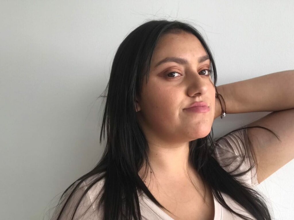 Enter ZarinaGodoy VIP Show