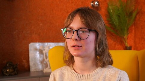 Enter ZellaTabler VIP Show